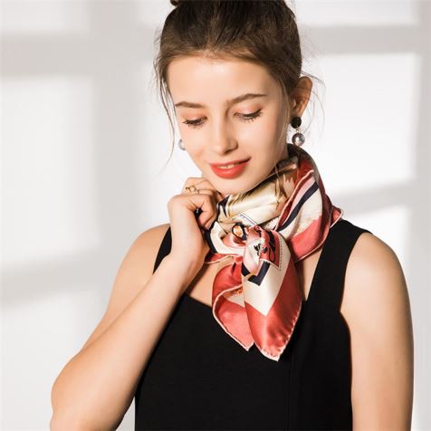 لیڈیز ونٹیج سلک شال